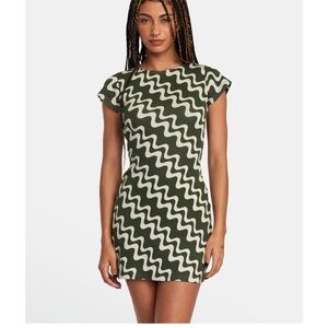 RVCA SoHo Short Sleeve Dress w/Back cut out